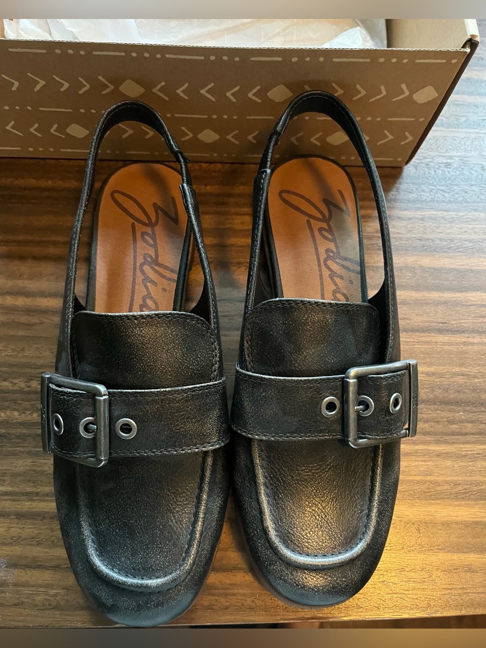 Zodiac Eve Slip on Loafer black Faux Leather Size 8
